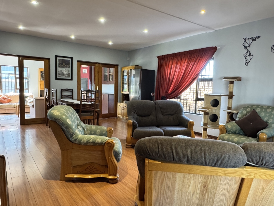 To Let 3 Bedroom Property for Rent in La Hoff North West